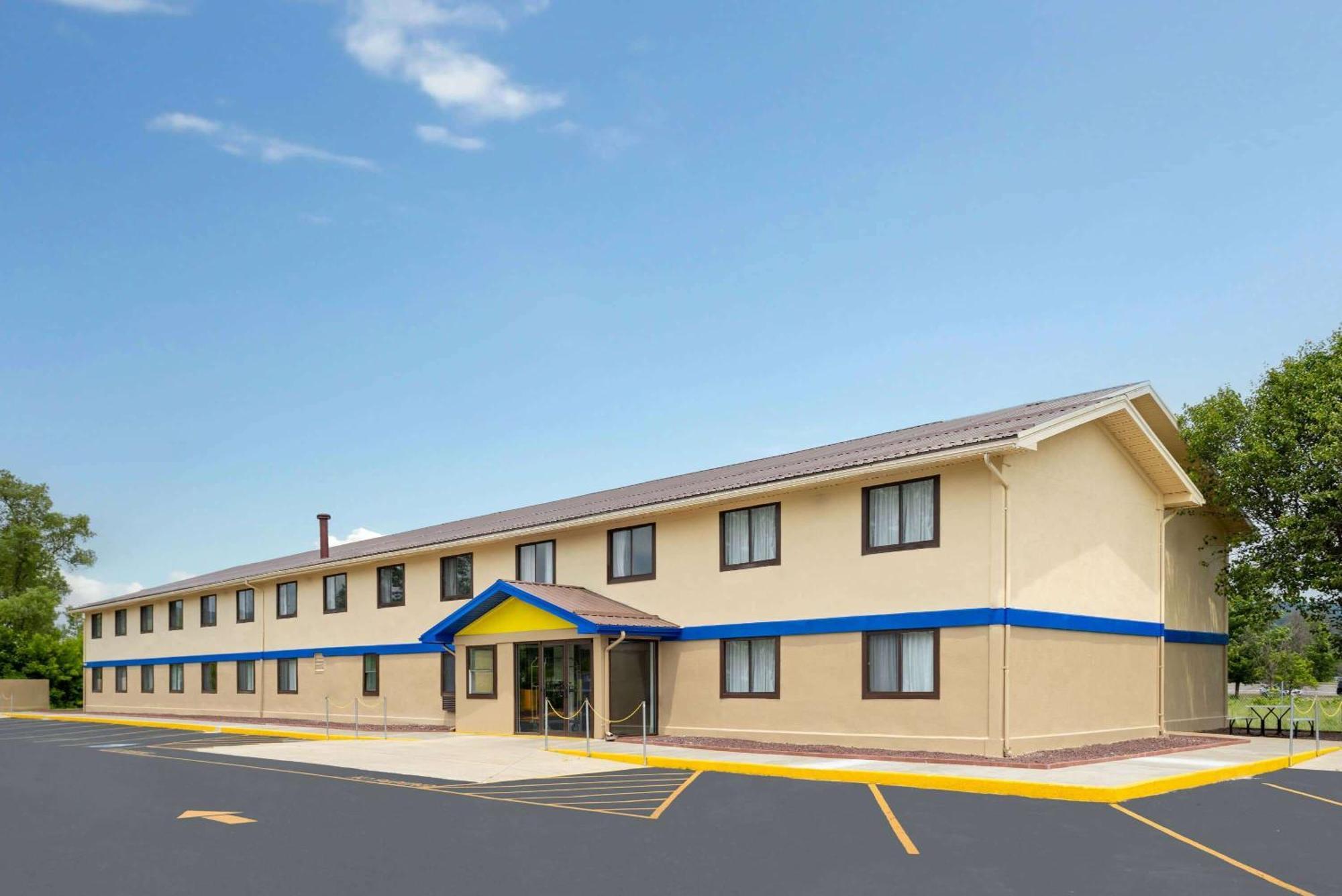 Days Inn By Wyndham Hornell Ny Buitenkant foto